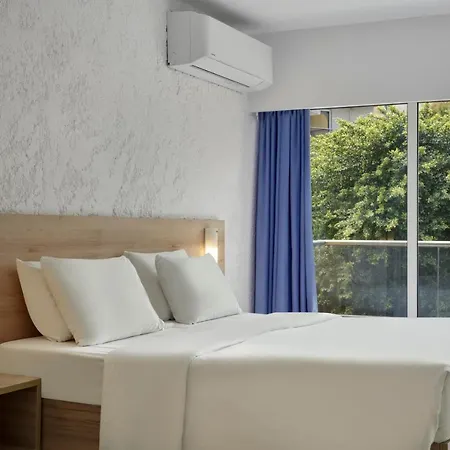 The By Esperia Appart hôtel 4*
