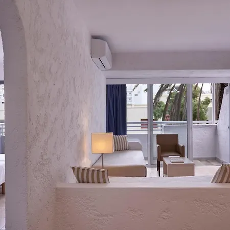 The By Esperia Appart hôtel