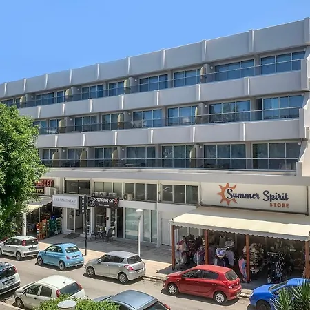 The By Esperia Appart hôtel