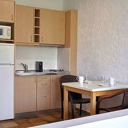 The By Esperia Aparthotel 4*